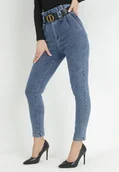 Spodnie damskie - Granatowe Jeansy Mom Fit z Paskiem Humilia - miniaturka - grafika 1