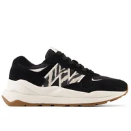 Buty sportowe damskie - Buty New Balance W5740APA - czarne - miniaturka - grafika 1