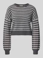 Swetry damskie - Sweter z dzianiny o kroju relaxed fit ze wzorem na całej powierzchni model ‘PIUMO’ - miniaturka - grafika 1