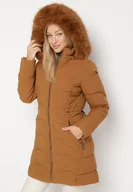 Kurtki damskie - Brązowa Taliowana Kurtka z Pikowanymi Przeszyciami i Kapturem z Futrem Mundria - miniaturka - grafika 1