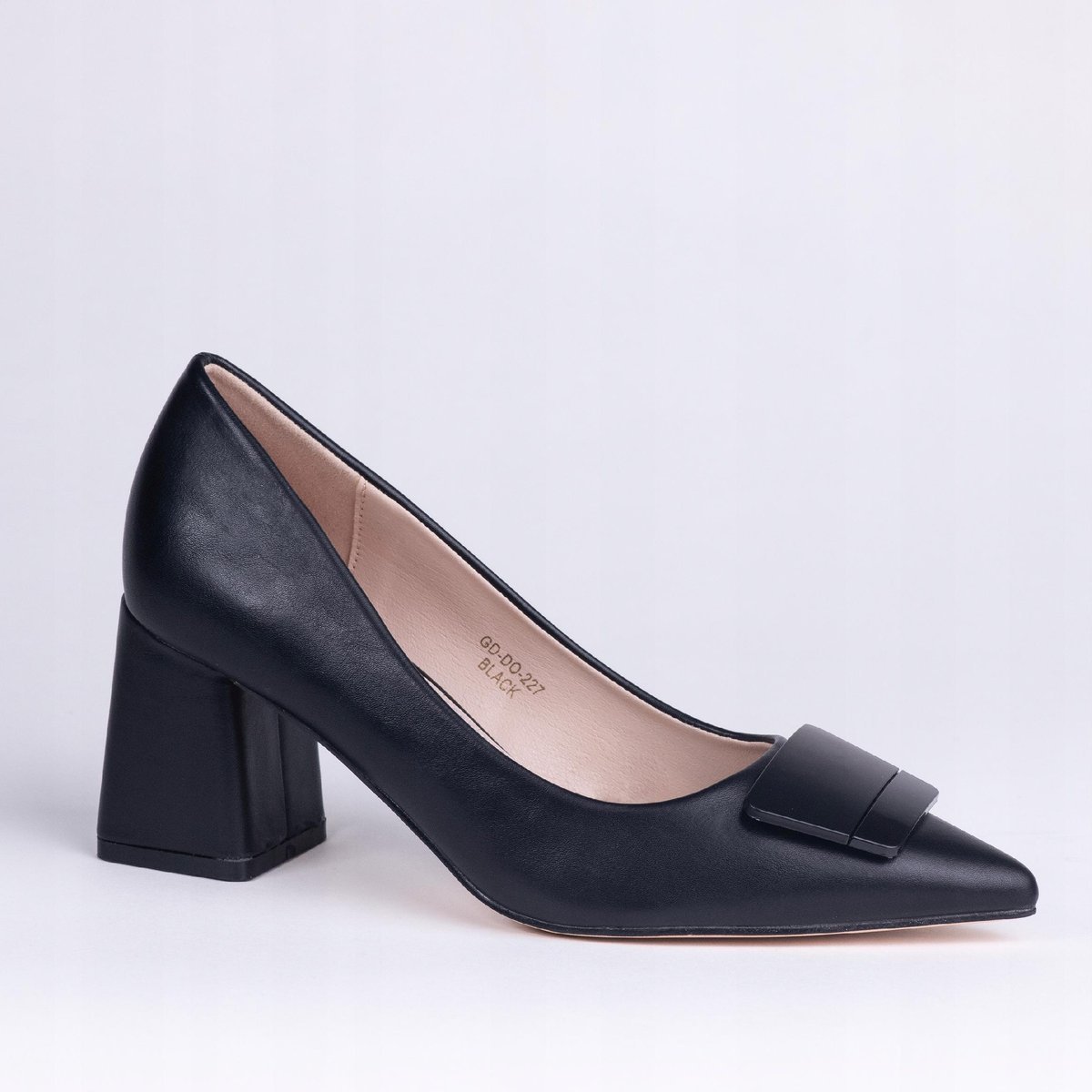 Czółenka damskie GOODIN GD-DO-227 skóra klasyczne aplikacja czarny 39