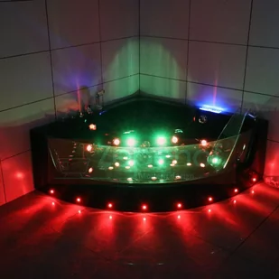 Zepehof Wanna z hydromasażem CN-3131 LED ZEWNĘTRZNY narożna 150cmx150cmx59cm z podgrzewaczem CN-3131P - Wanny z hydromasażem - miniaturka - grafika 1