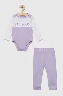 Komplety dla niemowląt - Guess komplet bawełniany niemowlęcy kolor fioletowy - grafika 1