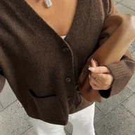 Swetry damskie - TEMU Damski Miękki Ciepły Sweter Kardigan z Dekoltem w Serek i Kieszeniami - Elegancka Kurtka Zapinana na Guziki w Jednolitym Kolorze, Wytrzymały - miniaturka - grafika 1