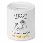 Skarbonki - SKARBONKA DLA LEKARZA DOKTORA TO STYL ŻYCIA z Nadrukiem ze Zdjęciem - miniaturka - grafika 1