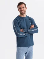 Koszulki męskie - Bawełniany longsleeve męski U-neck z lampasami i nadrukiem na piersi ciemnoniebieski V1 OM-LSCL-0127 M - miniaturka - grafika 1