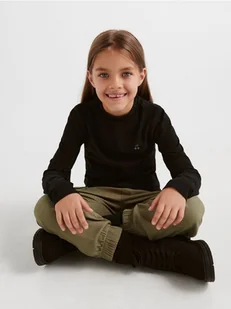 Reserved - Bawełniana koszulka z haftem - czarny - Bluzki dla dziewczynek - miniaturka - grafika 1