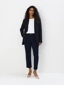 Spodnie damskie - Mohito - Granatowe spodnie chino z paskiem - granatowy - miniaturka - grafika 1