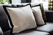 Poduszki dekoracyjne - Primo beżowa poduszka z czarnym rantem 50x60cm - miniaturka - grafika 1