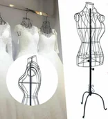 Manekiny wystawowe - Manekin krawiecki stojak na ubrania manekin damski czarny metalowy dekoracyjny biust vintage damski biust krawcowa biust - miniaturka - grafika 1