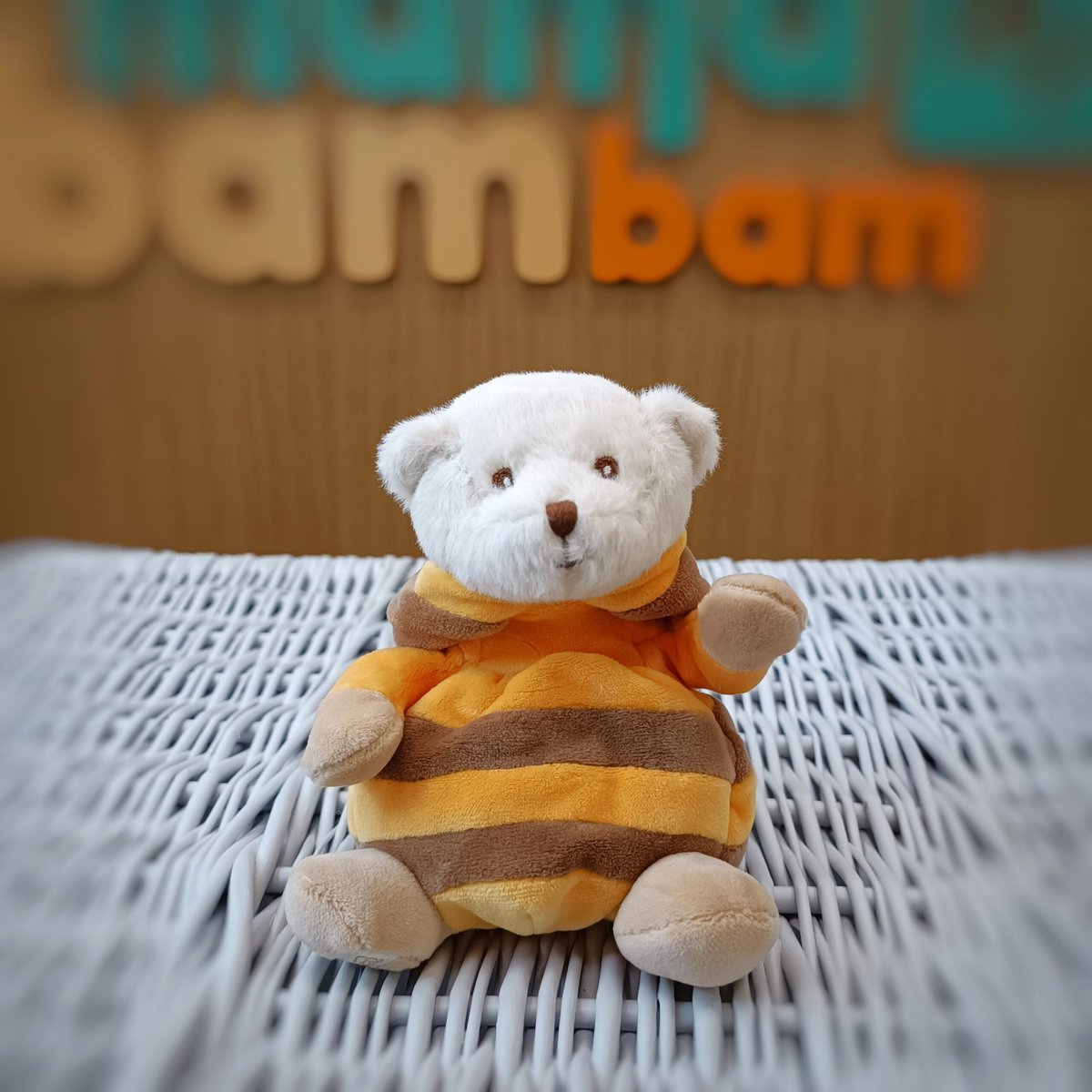 Miś Ziggy w przebraniu pszczółki - Bee 15 cm (Bukowski Design)