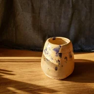 Figurki dekoracyjne - Ceramiczny wazon na suszki - miniaturka - grafika 1