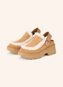Kapcie damskie - Ugg Klapki Mules Na Platformie Esmee Clog braun - UGG - miniaturka - grafika 1