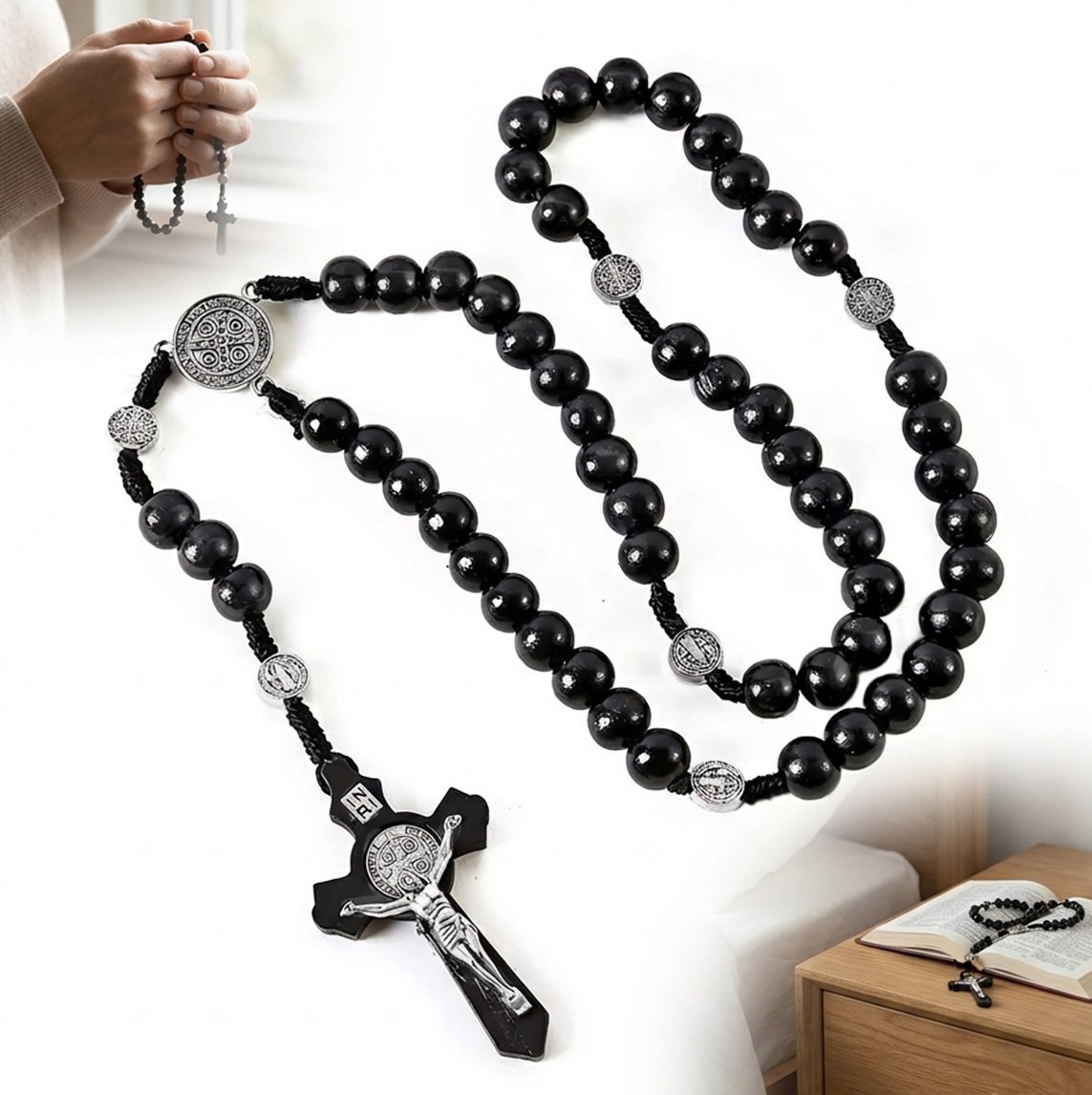 RÓŻANIEC BENEDYKTYŃSKI CZARNY koralikowy z krzyżykiem i medalikiem modlitwy
