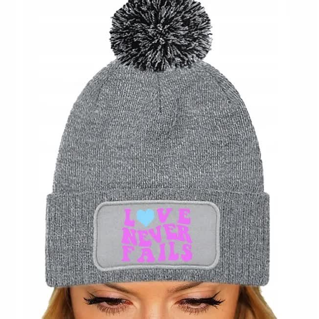 CZAPKA POMPON Bawełniana ZIMOWA Szara Motywacyjne LOVE NEVER FAILS Wzory