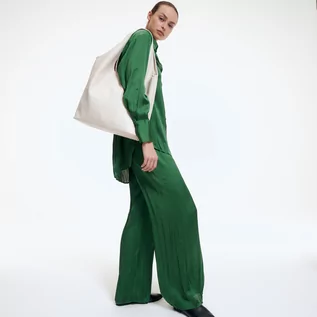 Spodnie damskie - Reserved Plisowane spodnie - Zielony - grafika 1