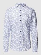 Koszule męskie - Koszula biznesowa o kroju slim fit z kwiatowym nadrukiem na całej powierzchni - miniaturka - grafika 1