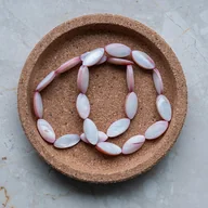 Bransoletki - Zestaw Dwóch Bransoletek w Kolorze Różowym z Masy Perłowej - miniaturka - grafika 1