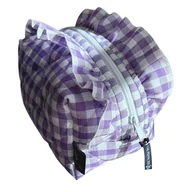 Kosmetyczki, organizery i kuferki - The Royal Bee, Kosmetyczka LILI z falbanką - Fioletowa - miniaturka - grafika 1