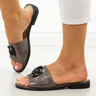 Klapki i japonki damskie - Pewter płaskie klapki damskie S.Barski 51-007 - S.BARSKI - miniaturka - grafika 1