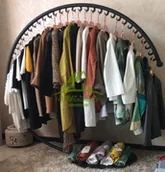 Wieszaki i stojaki - Wieszak dekoracyjny na ubrania - czarny - miniaturka - grafika 1