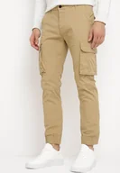 Spodnie męskie - Beżowe Spodnie Bojówki z Szerokimi Kieszeniami Cargo Tennarim - miniaturka - grafika 1