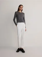 Spodnie damskie - Reserved - Spodnie cygaretki w kant - biały - miniaturka - grafika 1