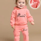 Spodnie i spodenki dla dziewczynek - TEMU Zestaw dla Dziewczynki z Koroną i Literą '' (dla Niemowląt) – Przytulny z Kapturem i Spodniami, Zimowa Odzież na Chrzest, Pranie w Praniu - miniaturka - grafika 1