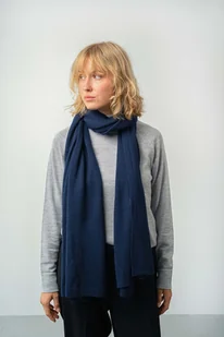 Szal Wełniany MANUL Granatowy- duży lekki pluszowy szalik 100% Merino RWS - Apaszki i szaliki damskie - miniaturka - grafika 1