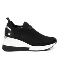 Trampki damskie - XTI 143718, damskie trampki, czarne, 39 EU, Czarny (Black), 39 EU - miniaturka - grafika 1