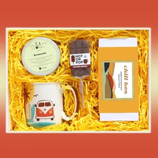 Gotowy zestaw kosz box prezentowy "ChillBox ZACHÓD SŁOŃCA" herbaty smakowe PREMIUM kubek herbata Brownie czekoladowy lizak prezent upominek dla kobi.. - Zestawy upominkowe - miniaturka - grafika 1