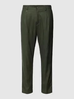 Spodnie męskie - Spodnie materiałowe z wpuszczanymi kieszeniami w stylu francuskim - grafika 1