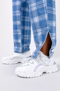 Czółenka - Białe sneakersy na platformie buty sportowe sznurowane holograficzny pasek Casu 11-10-21-W - grafika 1