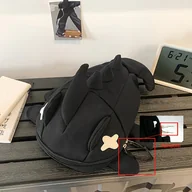 Torebki damskie - TEMU Torba na ramię Shark Sling Bag z nylonu - Torba na ramię/Plecak konwertowalna, Uniseksowy plecak na co dzień (Biały/Szary/Czarny) - miniaturka - grafika 1