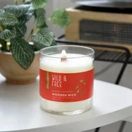 Świece - Sojowa świeca zapachowa z olejkami eterycznymi drewniany knot Wild Free Candle-lite 454 g - miniaturka - grafika 1