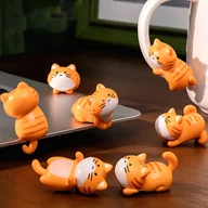 Inne - TEMU Zestaw 8 Miniatur Żywicznych Kotów Kawaii Akcesoria Samochodowe do Wyświetlacza Deski Rozdzielczej i Lusterka - miniaturka - grafika 1