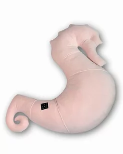 Poduszka do karmienia NEPTO, rogal do karmienia w kształcie konika morskiego, produkt polski ok Kadaro Kids - kolor brzoskwiniowy - Poduszki do karmienia - miniaturka - grafika 1
