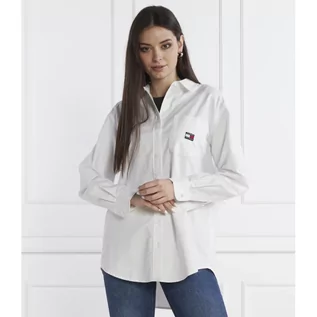 Koszule damskie - Tommy Jeans Koszula TJW BADGE BOYFRIEND SHIRT | Boyfriend fit - grafika 1