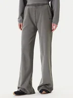 Spodnie sportowe damskie - Guess Spodnie dresowe V5RB17 KCOS1 Szary Regular Fit - miniaturka - grafika 1