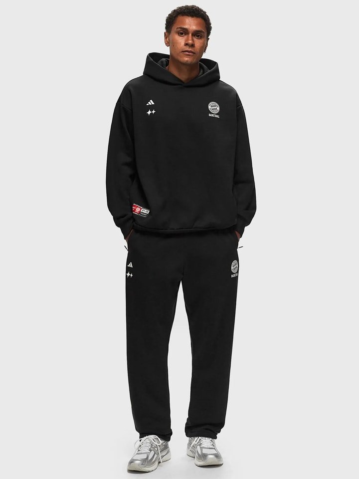 adidas Spodnie dresowe w kolorze czarnym
