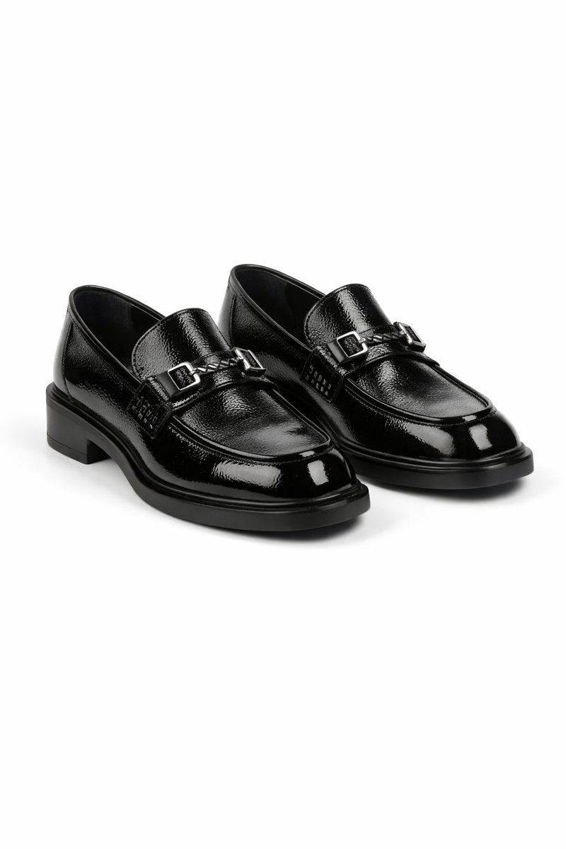 KARL LAGERFELD CZARNE LAKIEROWANE MOKASYNY Z LOGO 38 1I3A