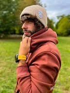 Czapki męskie - Męska czapka beanie z bawełny logo kolorowe Beżowy - miniaturka - grafika 1