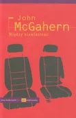 Powieści - Między niewiastami - John McGahern - miniaturka - grafika 1