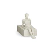 Figurki dekoracyjne - Ceramiczna figurka Kähler Design Character The Attentive One - miniaturka - grafika 1