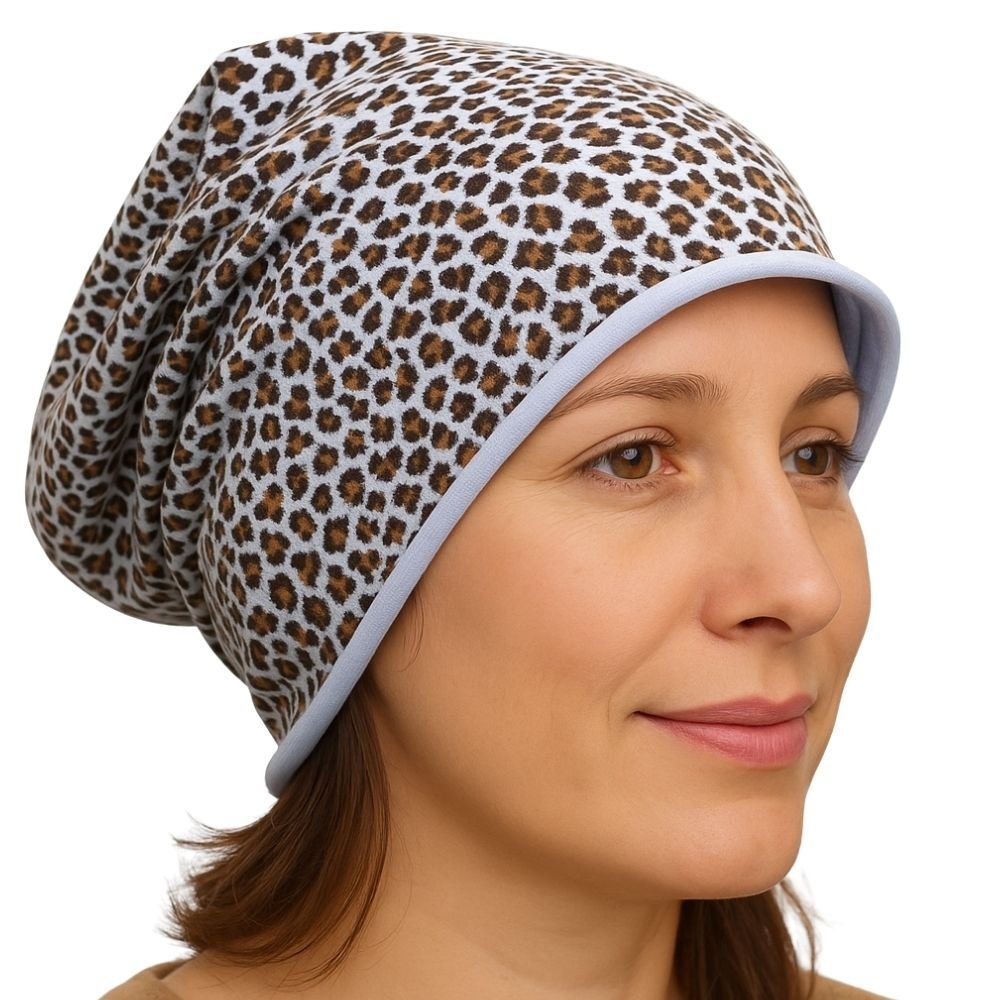 Czapka damska Beanie włoska cienka smerfetka jasnoniebieska w panterkę