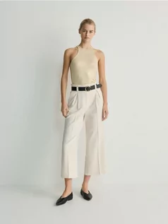 Spodnie damskie - Reserved - Spodnie culotte z wiskozą i paskiem - złamana biel - grafika 1