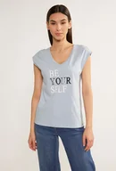 Koszulki i topy damskie - Bawełniany t-shirt z napisem oraz cekinami - Monnari - miniaturka - grafika 1