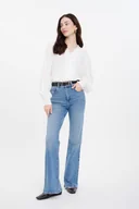 Spodnie damskie - Stylowe niebieskie jeansy typu flare - Greenpoint - miniaturka - grafika 1