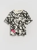 Koszulki dla chłopców - Reserved - Bawełniany t-shirt z nadrukiem - złamana biel - miniaturka - grafika 1