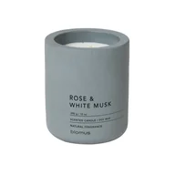 Świece - Blomus Świeca zapachowa Fraga 11 cm Rose & White Musk 65897 - miniaturka - grafika 1